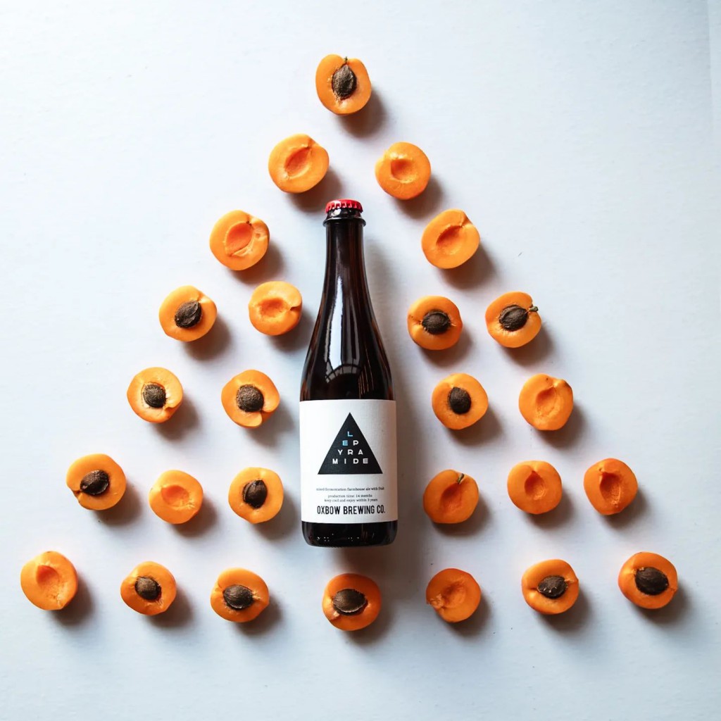OX_LePyramide_Bottle_Apricot